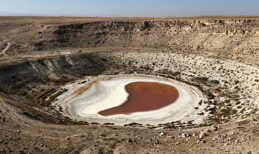 Konya’nın pembe rengiyle ünlü Meyil Obruk Gölü artık bu halde 10